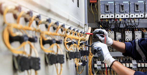 Professional Electrician technician working in Manhattan, MT